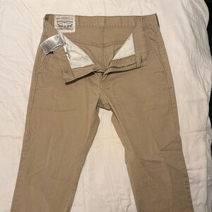 Levi’s Khaki 33x30